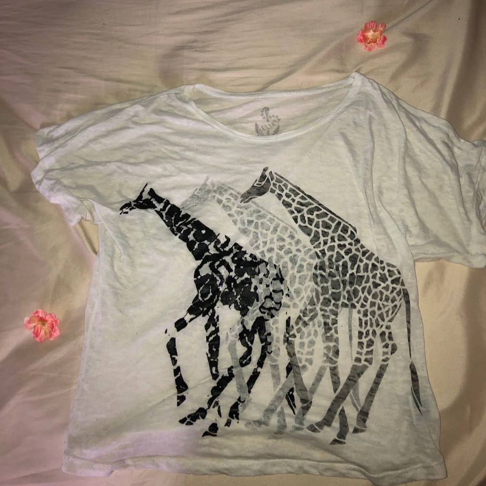Giraffe shirt